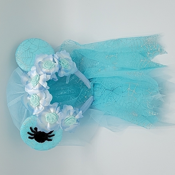 Disney Tokyo Disneyland Haunted Mansion Ghost Bride Minnie Ears 2021 - Picture 1 of 7